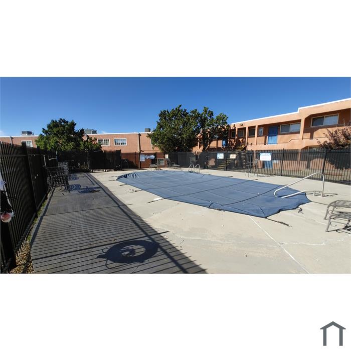  Casa Del Arroyo Apartments