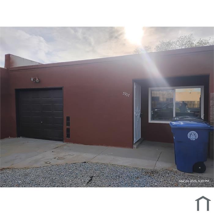 3217 Corona Dr NW