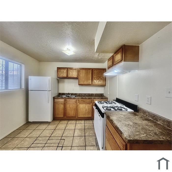 3800 Flora Vista Ave SW