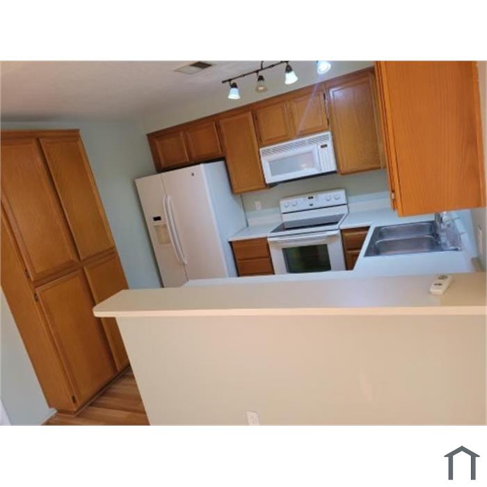 2200 Highpointe Dr