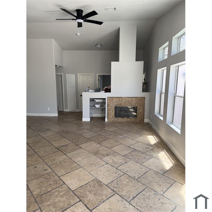 5207 Scott Robinson Blvd