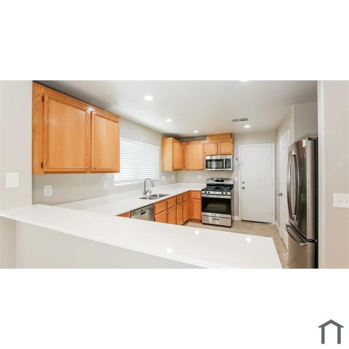 2420 Cockatoo Dr