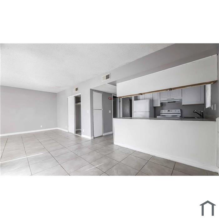1912 Lirio Way