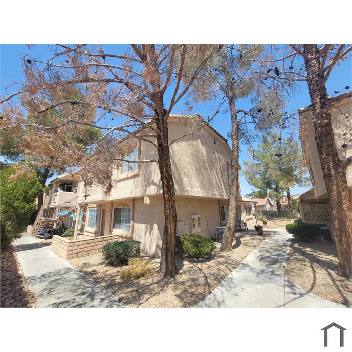 1608 N Torrey Pines Dr