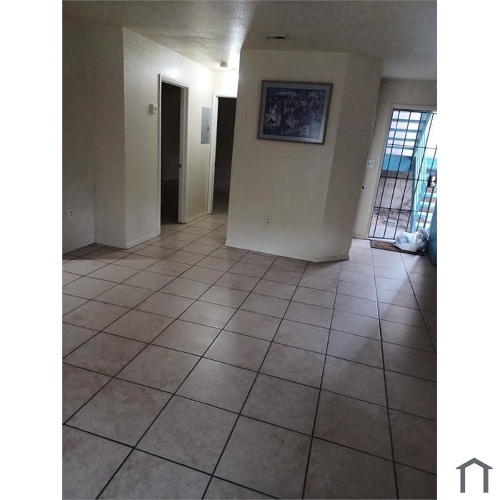 2220 Pinetop Ln