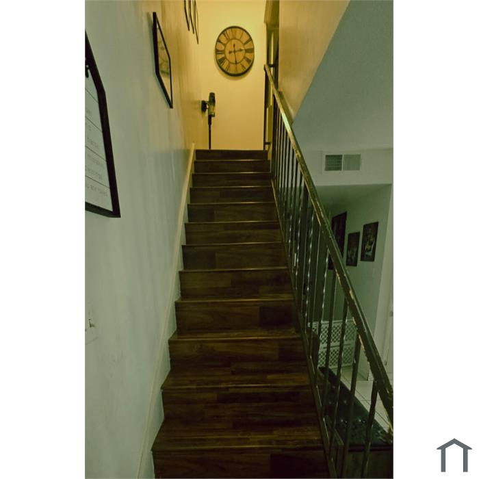 1370 Hialeah Dr