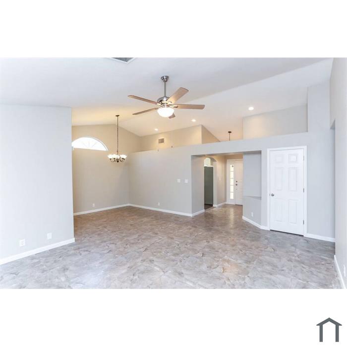 4401 La Reina Cir
