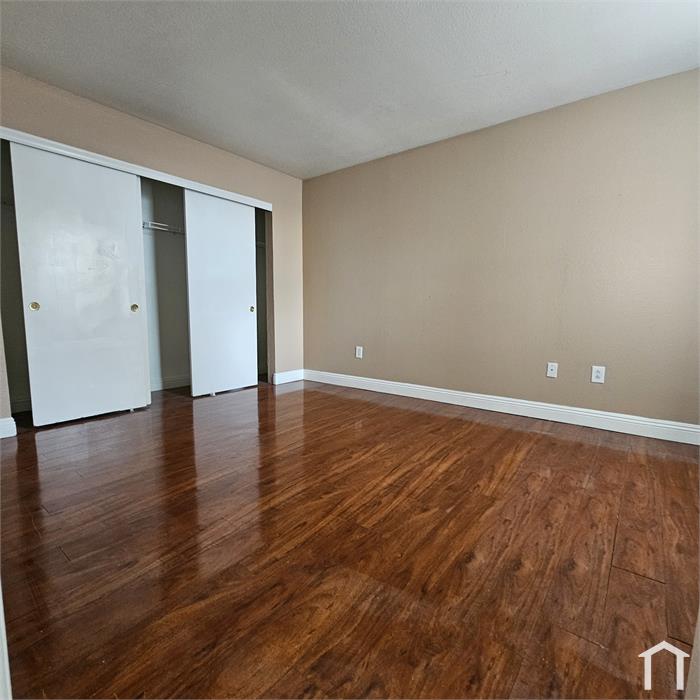 555 E Silverado Ranch Blvd