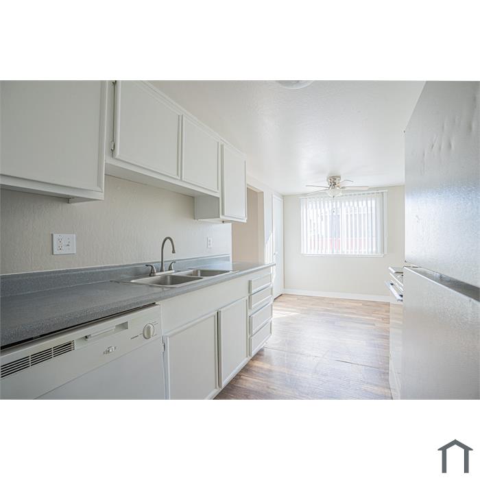 Parkside Gardens Apartments