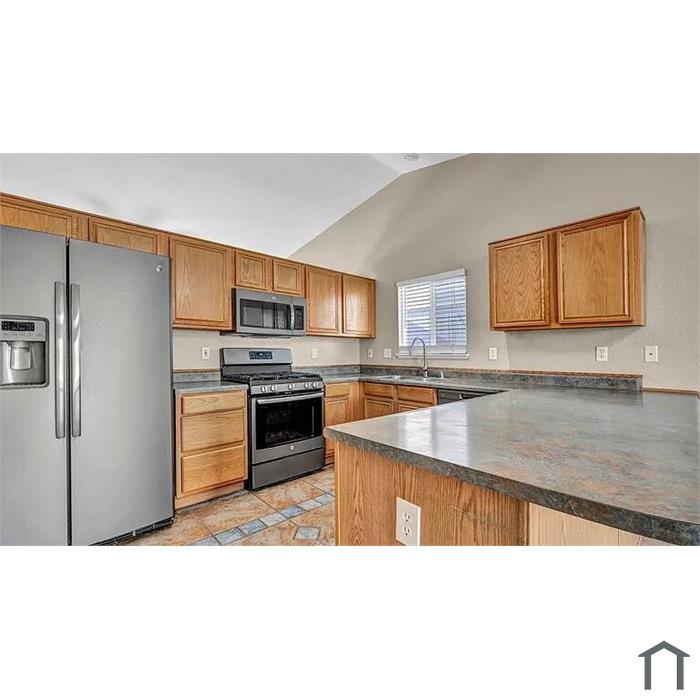 17765 Oakview Ct