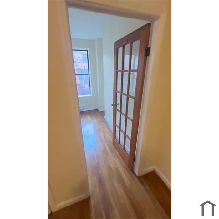 310 W 49th St