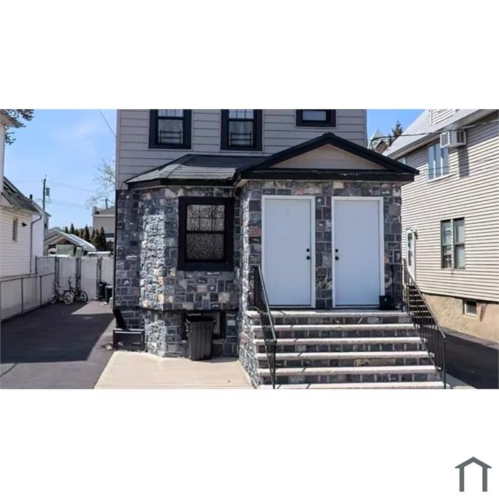84 Dehart Ave