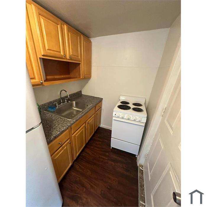 100 Irving Pl