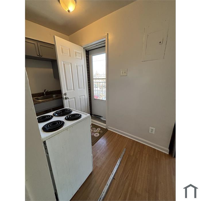 100 Irving Pl