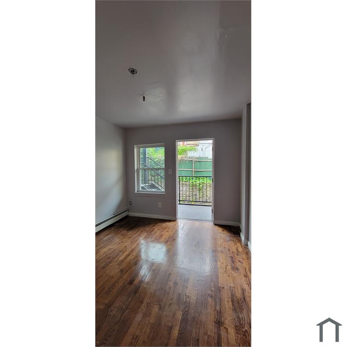 173 W 161st St