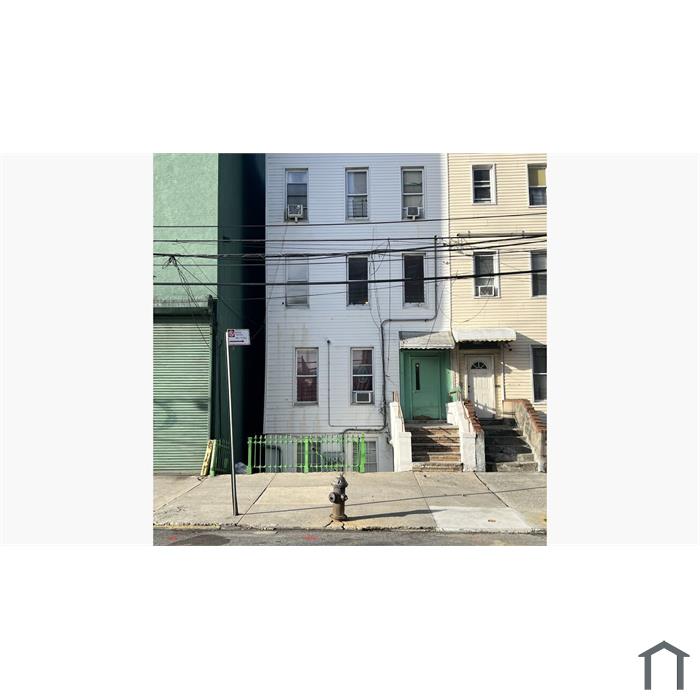 1137 Tiffany St