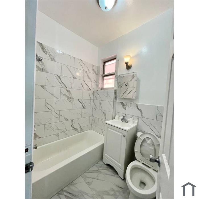 5 Bedroom Housing for rent in Bronx County, NY