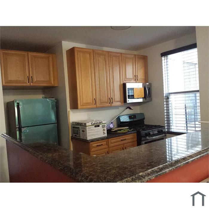 2295 Southern Blvd