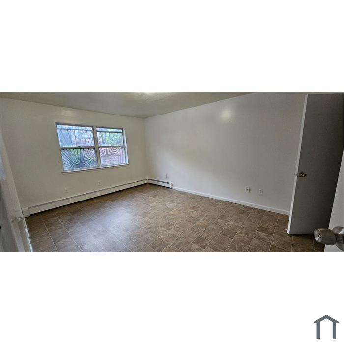 1497 Longfellow Ave