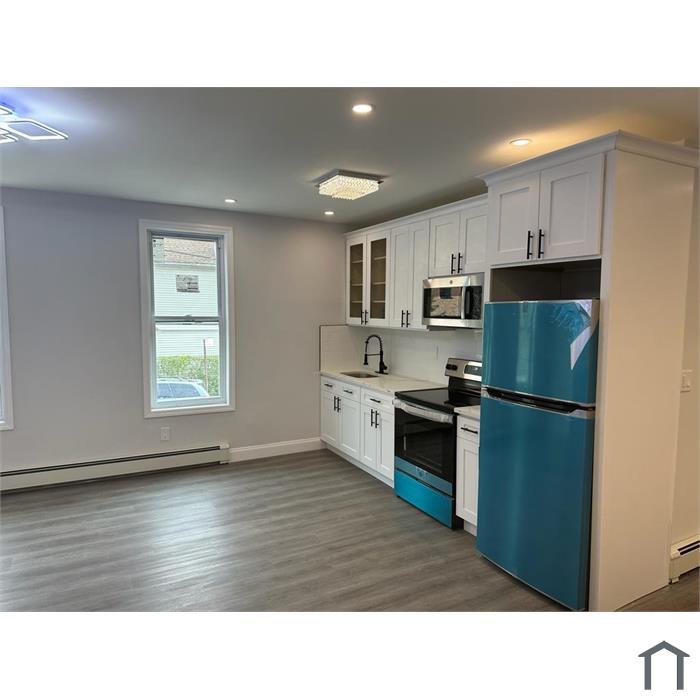 1513 Saint Lawrence Ave