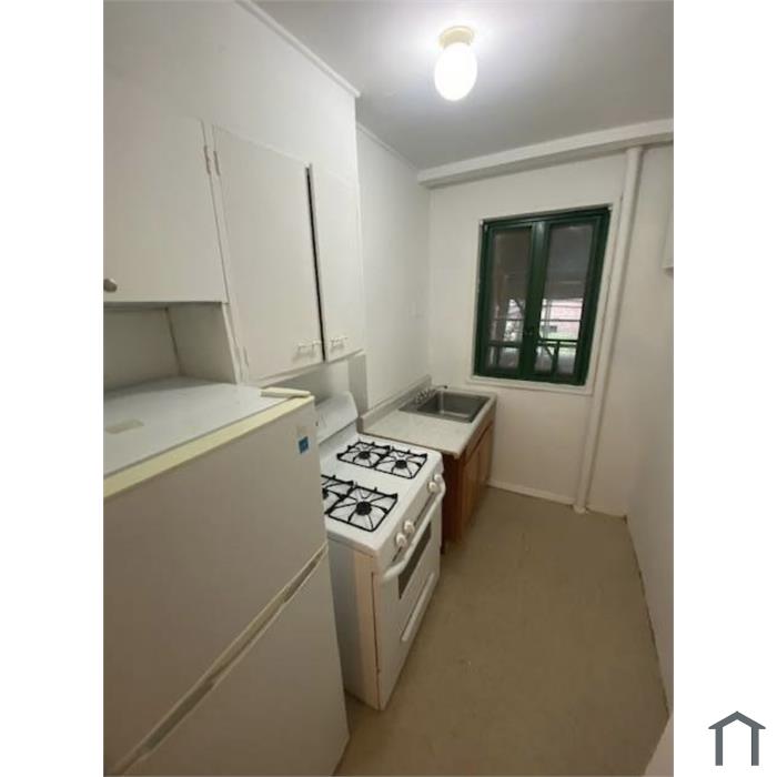 1 Bedroom Apartment 36 Metropolitan Oval in Bronx, NY