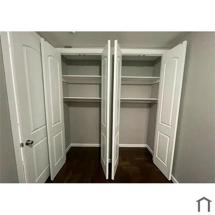 233 W 233rd St