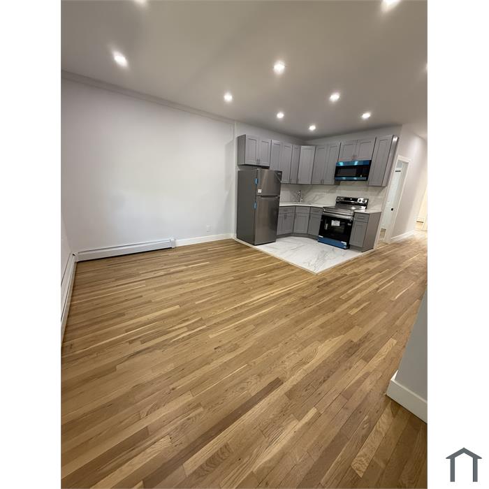 185 Swinton Ave
