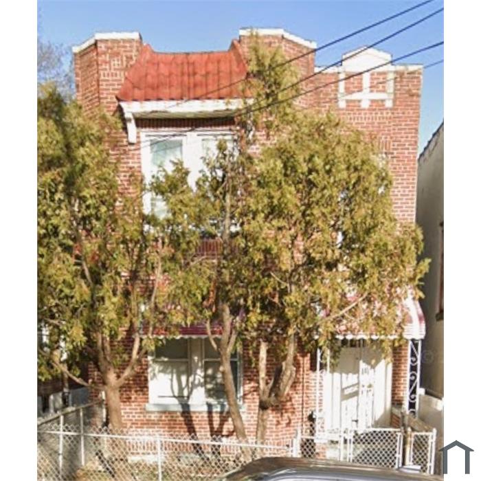 1719 Bussing Ave