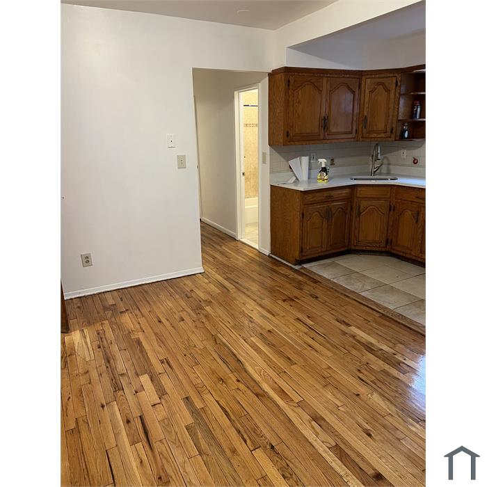 3772 Bronxwood Ave
