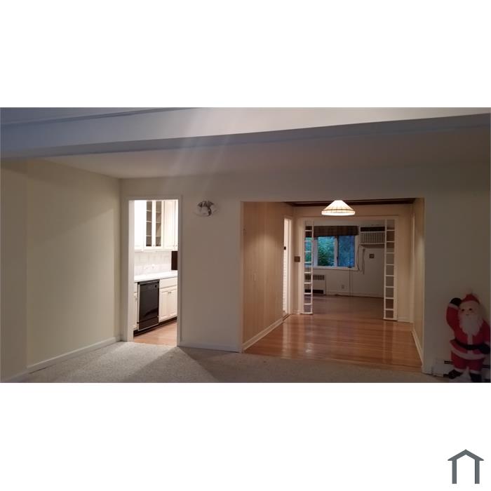 87 Fair St