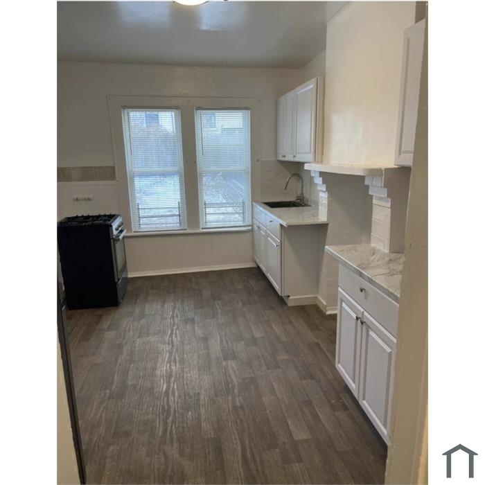 44 N Bond St