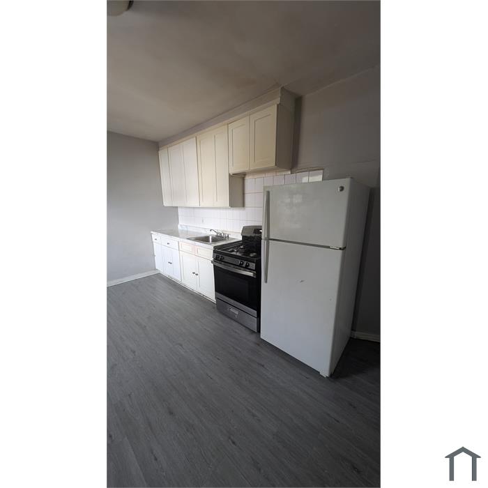 335 S 2nd Ave