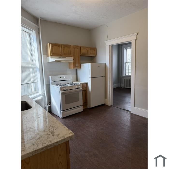 13 N Bond St