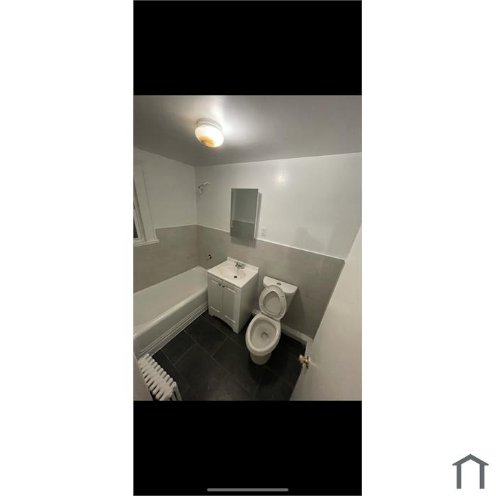 263 Warburton Ave