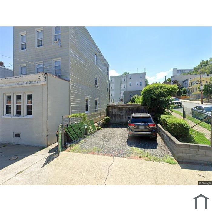 4 Seymour St