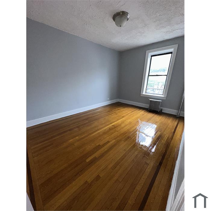 15 Locust Hill Ave