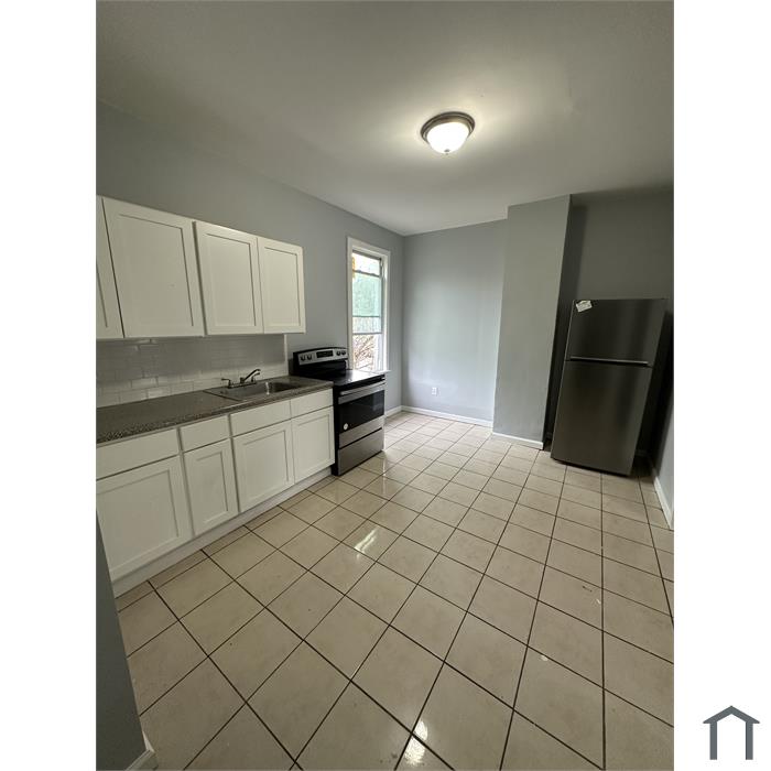 486 Walnut St