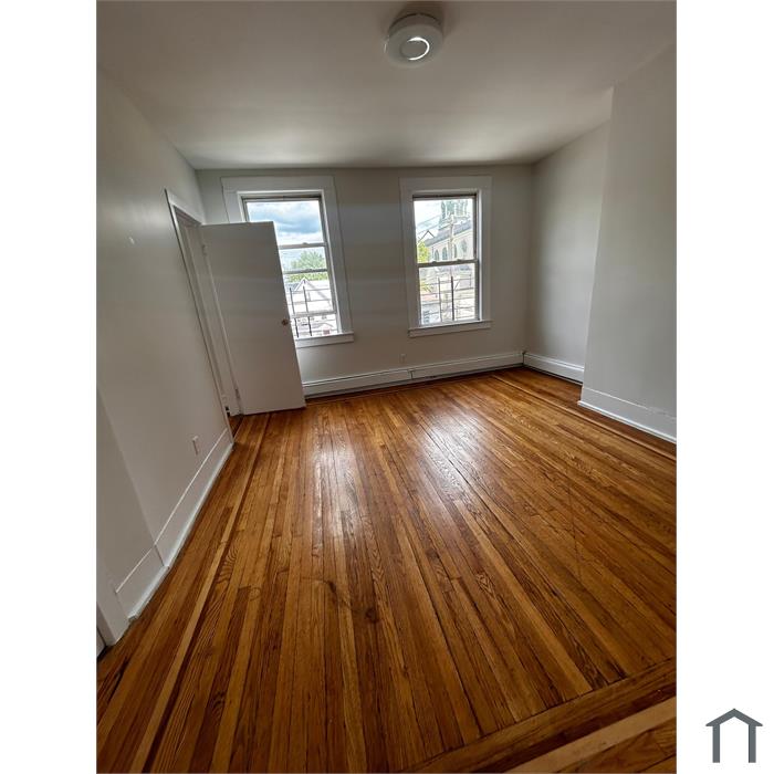 18 Porach St
