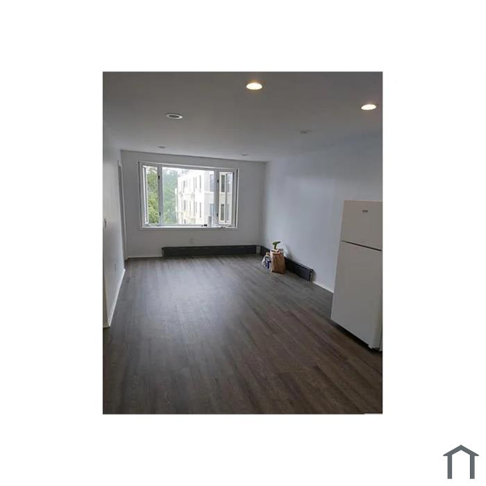 54 Ravine Ave