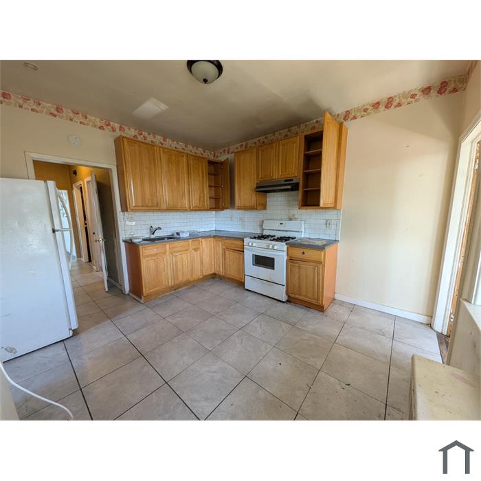 152 Ridge Ave