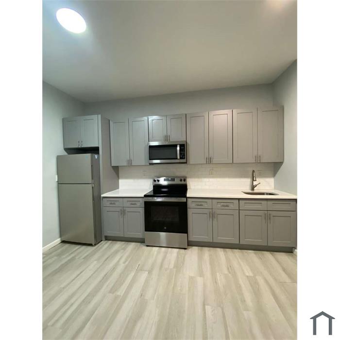 33 Saint Josephs Ave