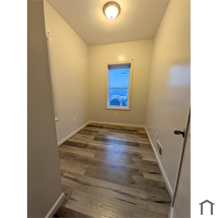 28 Vineyard Ave