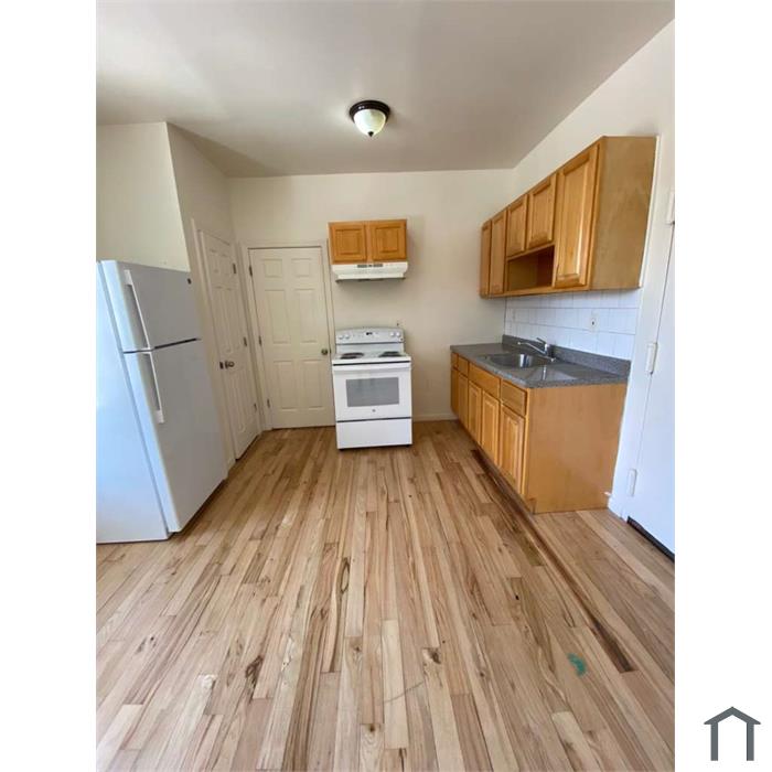 506 S Broadway