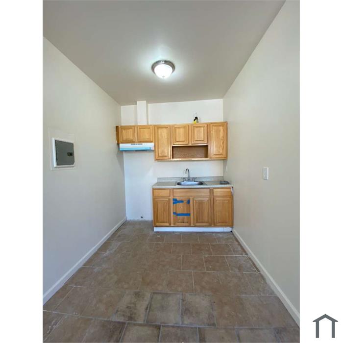 506 S Broadway