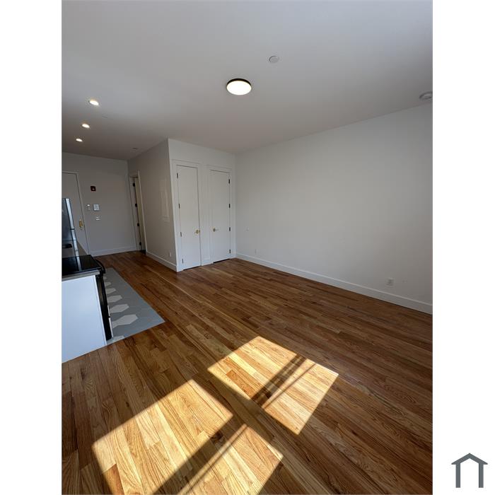 155 Elliott Ave