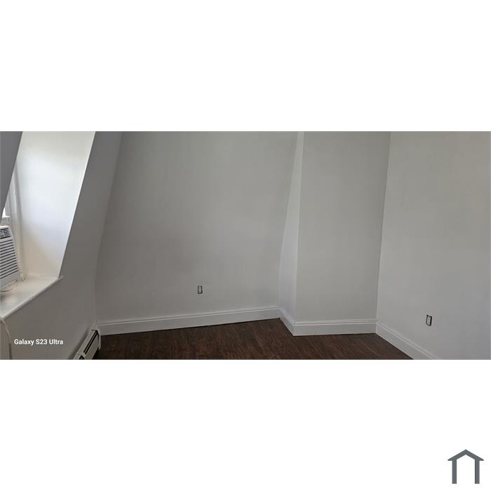 18 Highland Ave