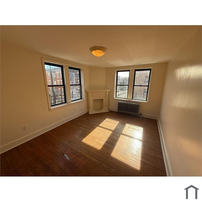 497 Van Cortlandt Park Ave