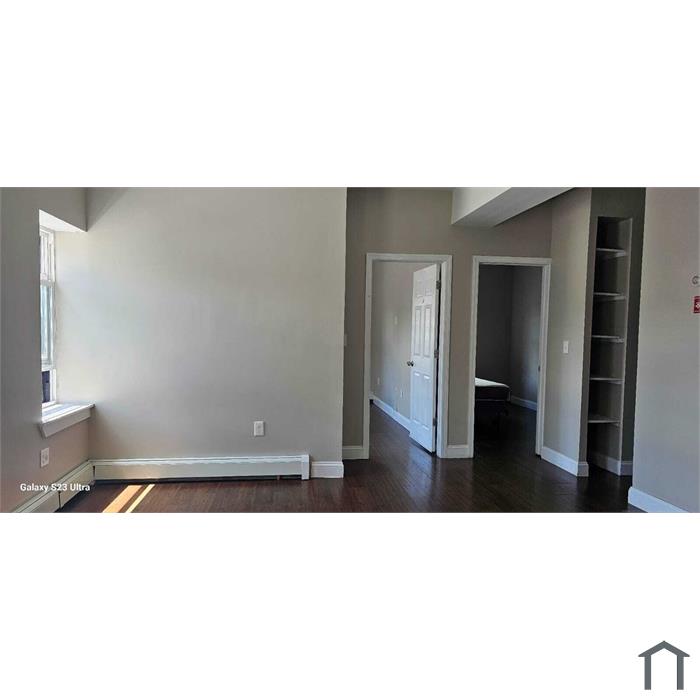 255 S Broadway