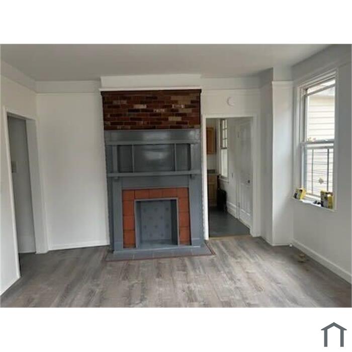 72 Bruce Ave