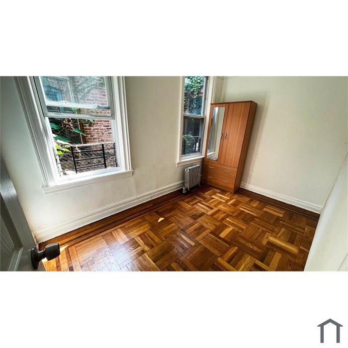 637 Hegeman Ave